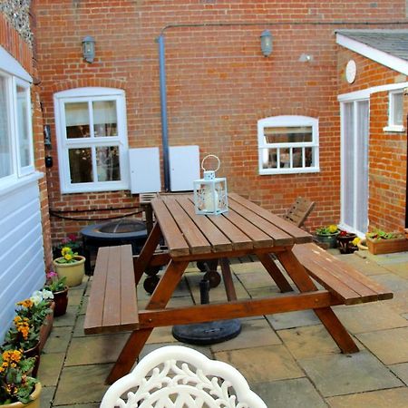 Romantic Flint Cottage On The Suffolk Coast Saxmundham Εξωτερικό φωτογραφία