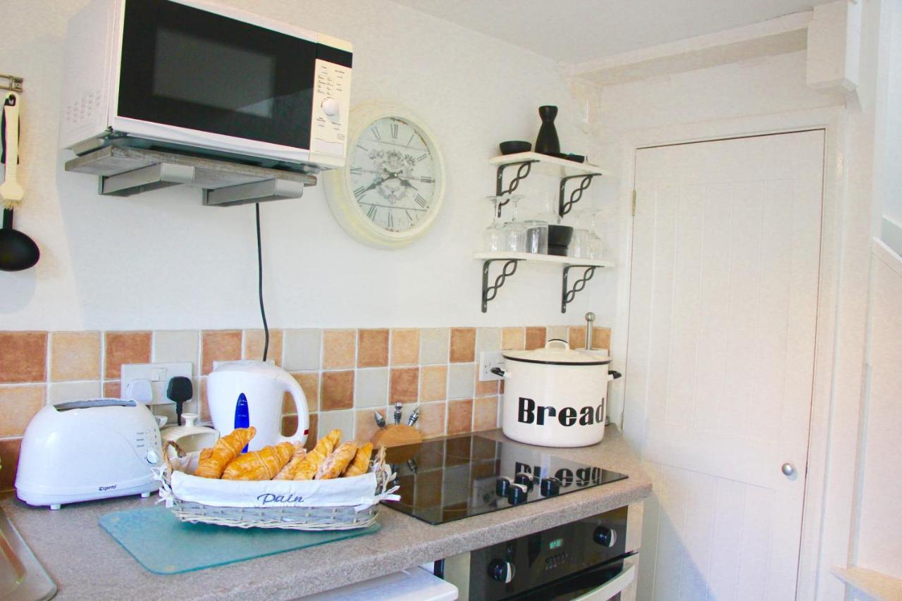 Romantic Flint Cottage On The Suffolk Coast Saxmundham Εξωτερικό φωτογραφία