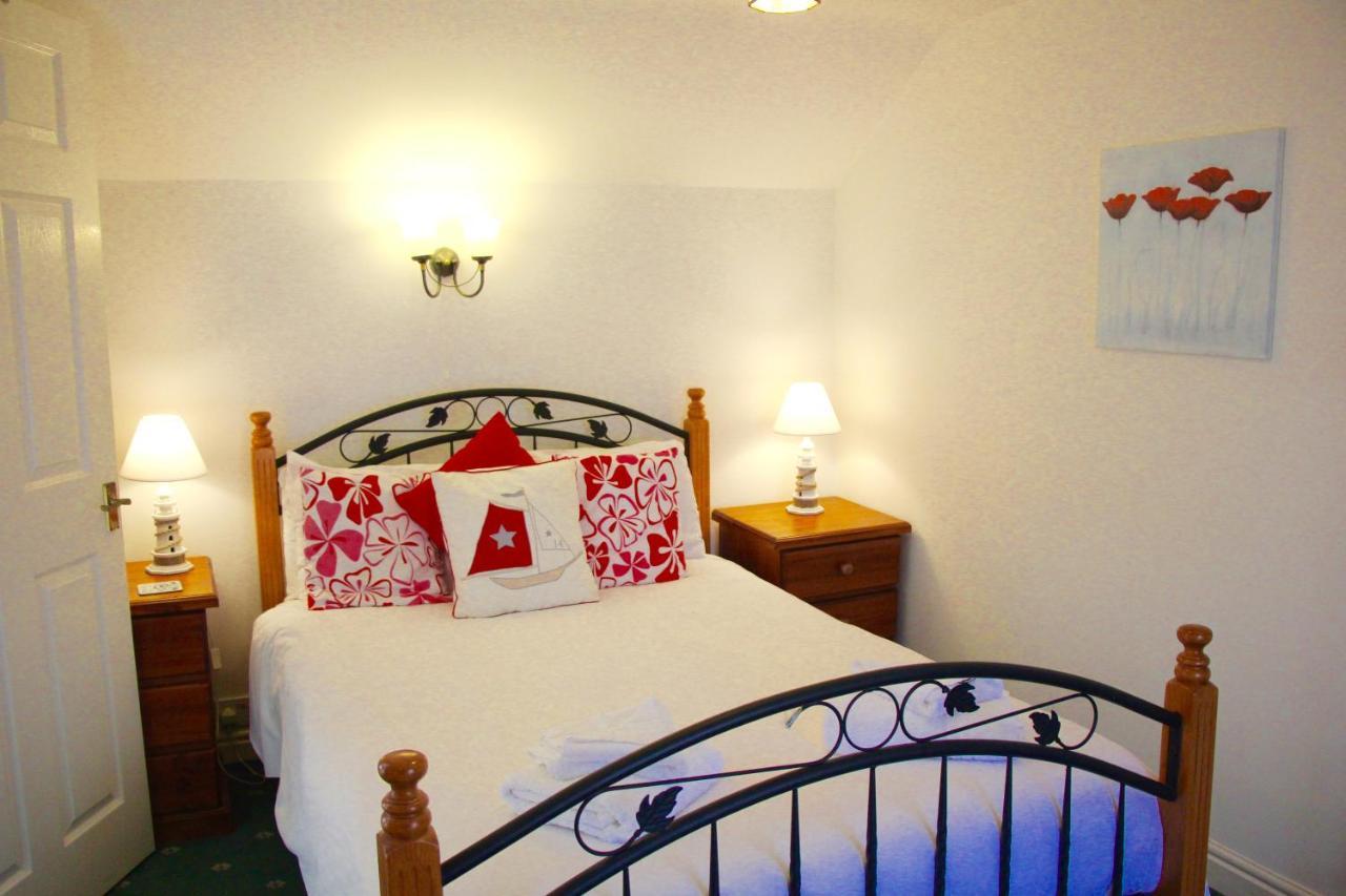 Romantic Flint Cottage On The Suffolk Coast Saxmundham Εξωτερικό φωτογραφία