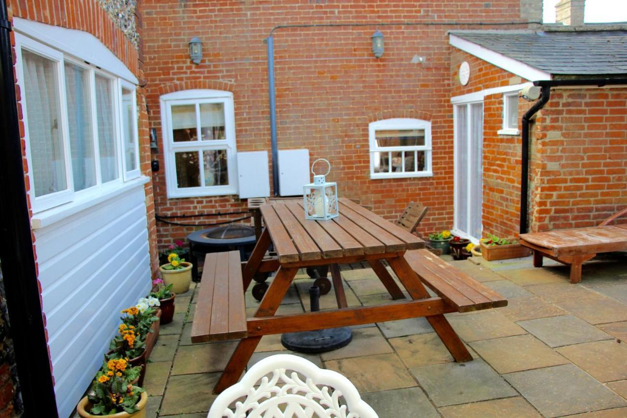 Romantic Flint Cottage On The Suffolk Coast Saxmundham Εξωτερικό φωτογραφία