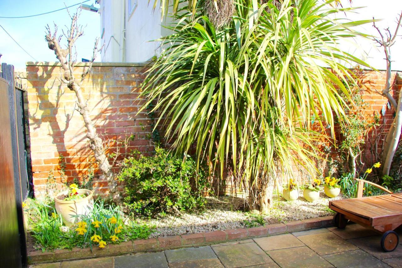 Romantic Flint Cottage On The Suffolk Coast Saxmundham Εξωτερικό φωτογραφία