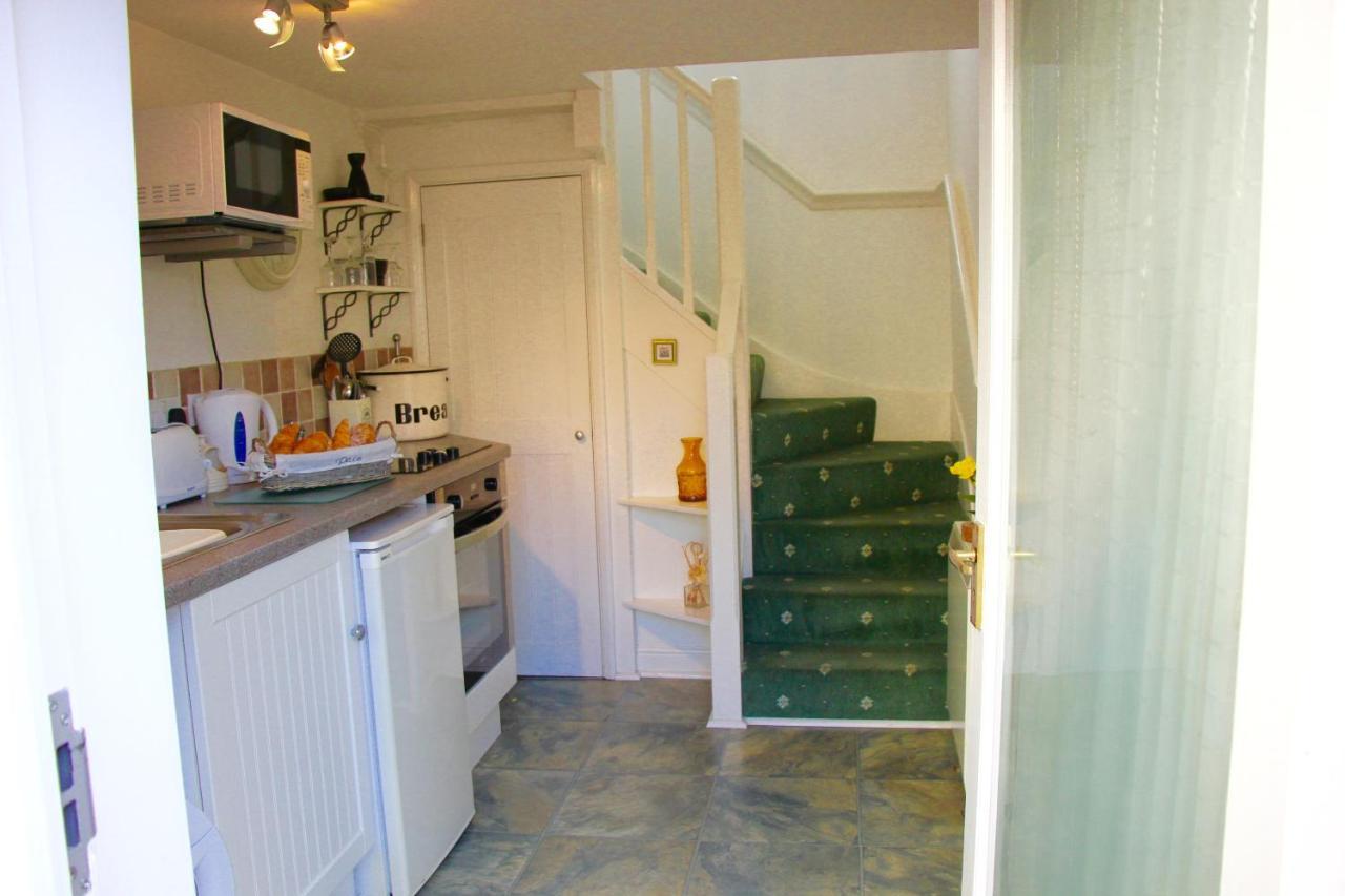 Romantic Flint Cottage On The Suffolk Coast Saxmundham Εξωτερικό φωτογραφία